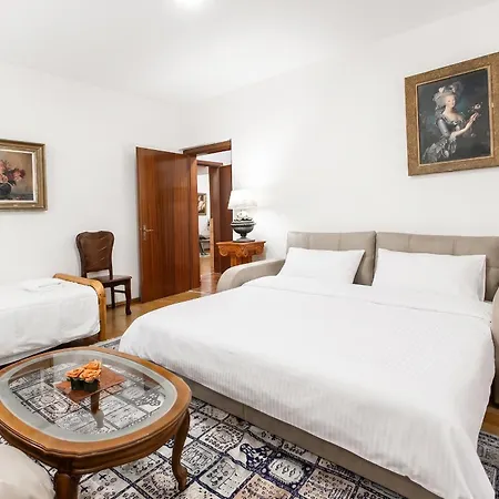 Apartament We Blloku 2br *